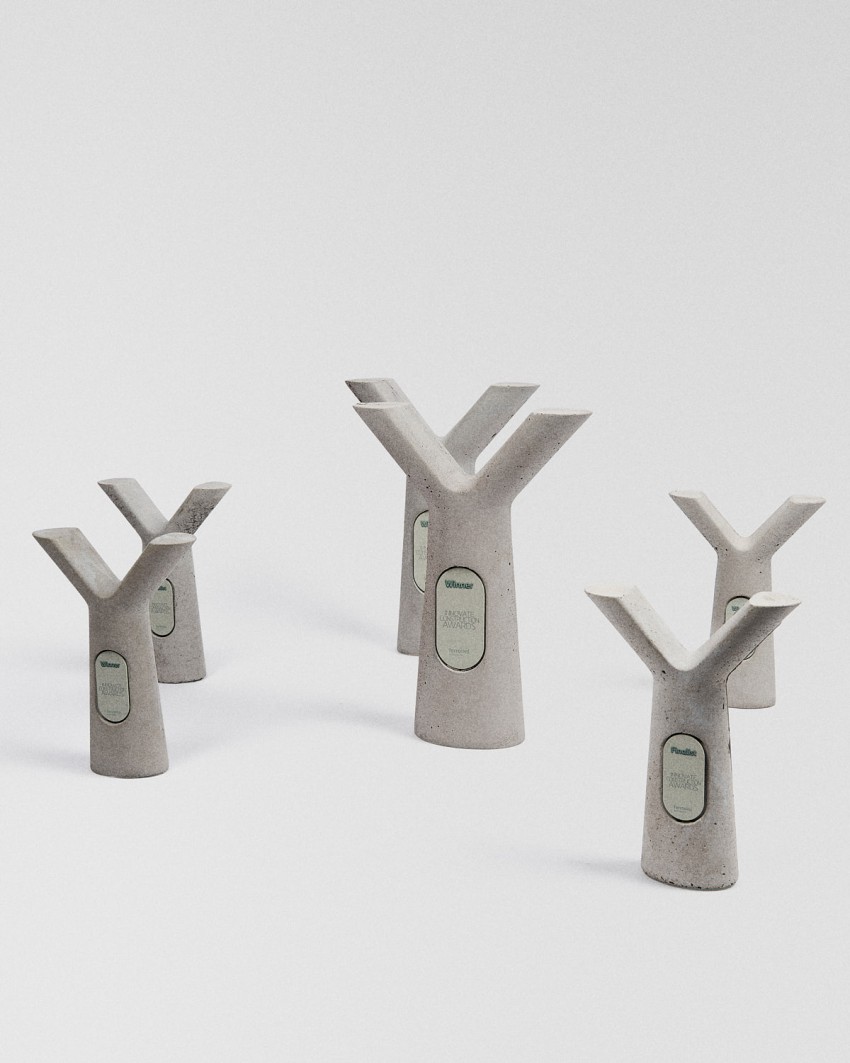 Maßgefertigte Trophäe von Sustain Awards für Ferrovial Innovation Awards, 2024