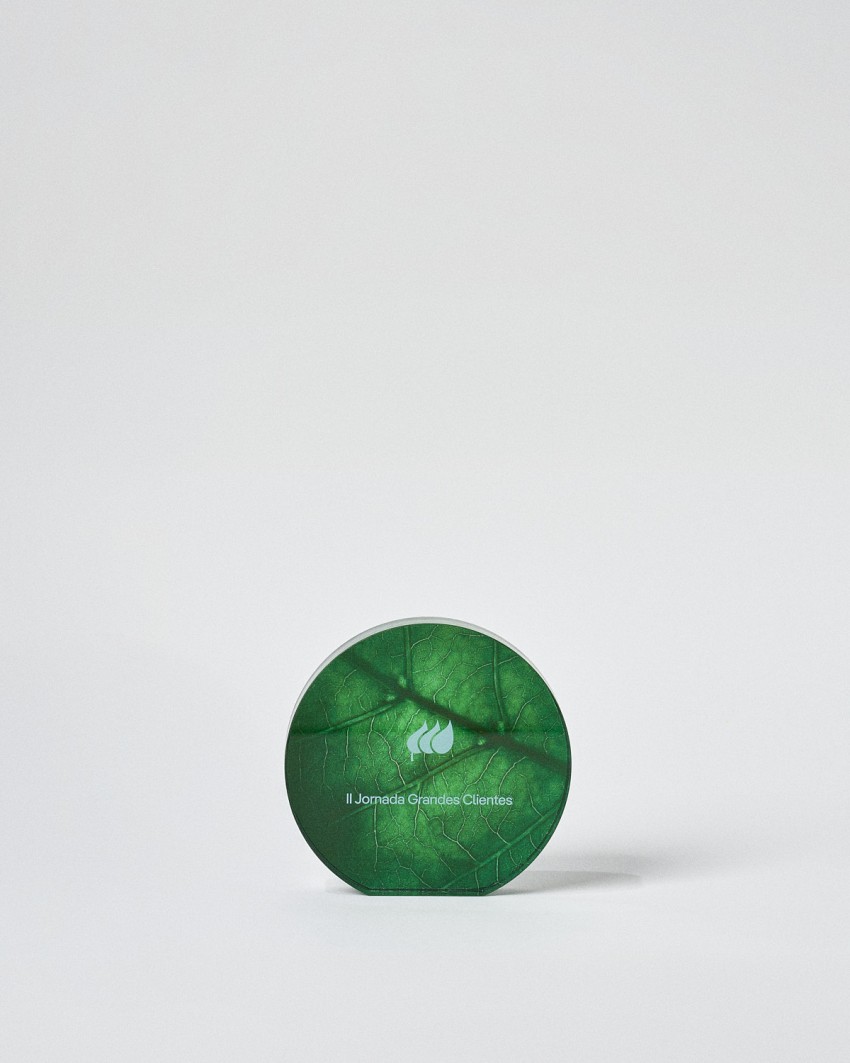Trophée en plexiglas format Plaque circulaire VITRA SOL personnalisé Sustain Awards
