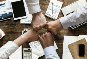 Comment utiliser un trophée commercial pour renforcer la motivation commerciale